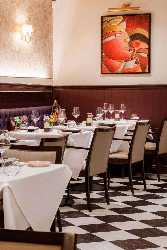 Indian Essence Petts Wood: Exquisite modern Indian cuisine by Chef Atul Kochhar.